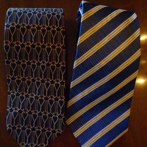 Gucci, Valentino Silk Mens Ties Like New Ties - Picture 4 of 6